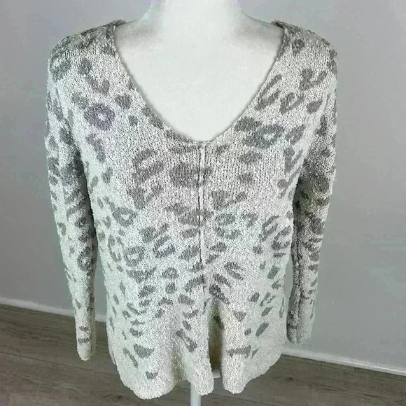 Knox Rose Cheetah Print V-Neck Sweater Size S - Picture 2 of 8